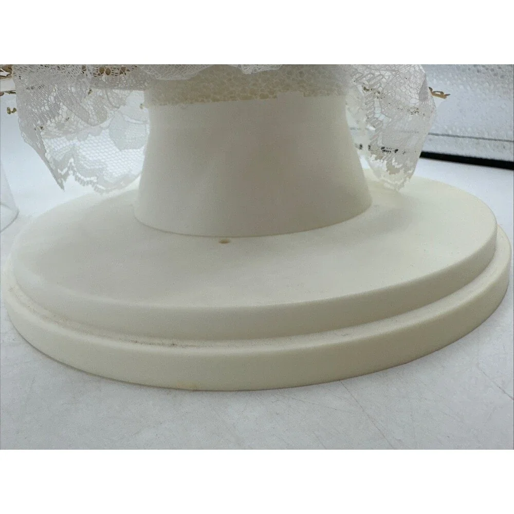 Vintage Cake Topper 50th Anniversary Wedding And Display Case Treasure Masters